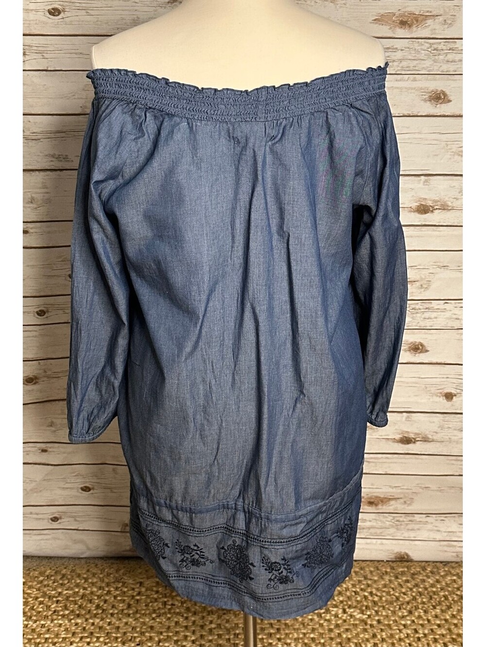 Old Navy chambray off-shoulder floral embroidered button-front tunic dress 20 - Picture 6 of 9